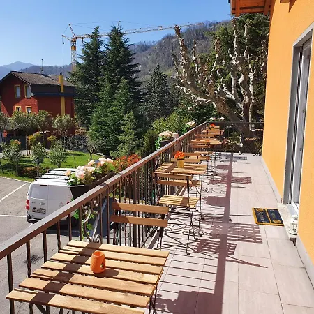 Πανσιόν 7rooms Grancia *
